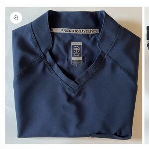 Navy blue men’s scrubs set Welby by Essential Threads size Large